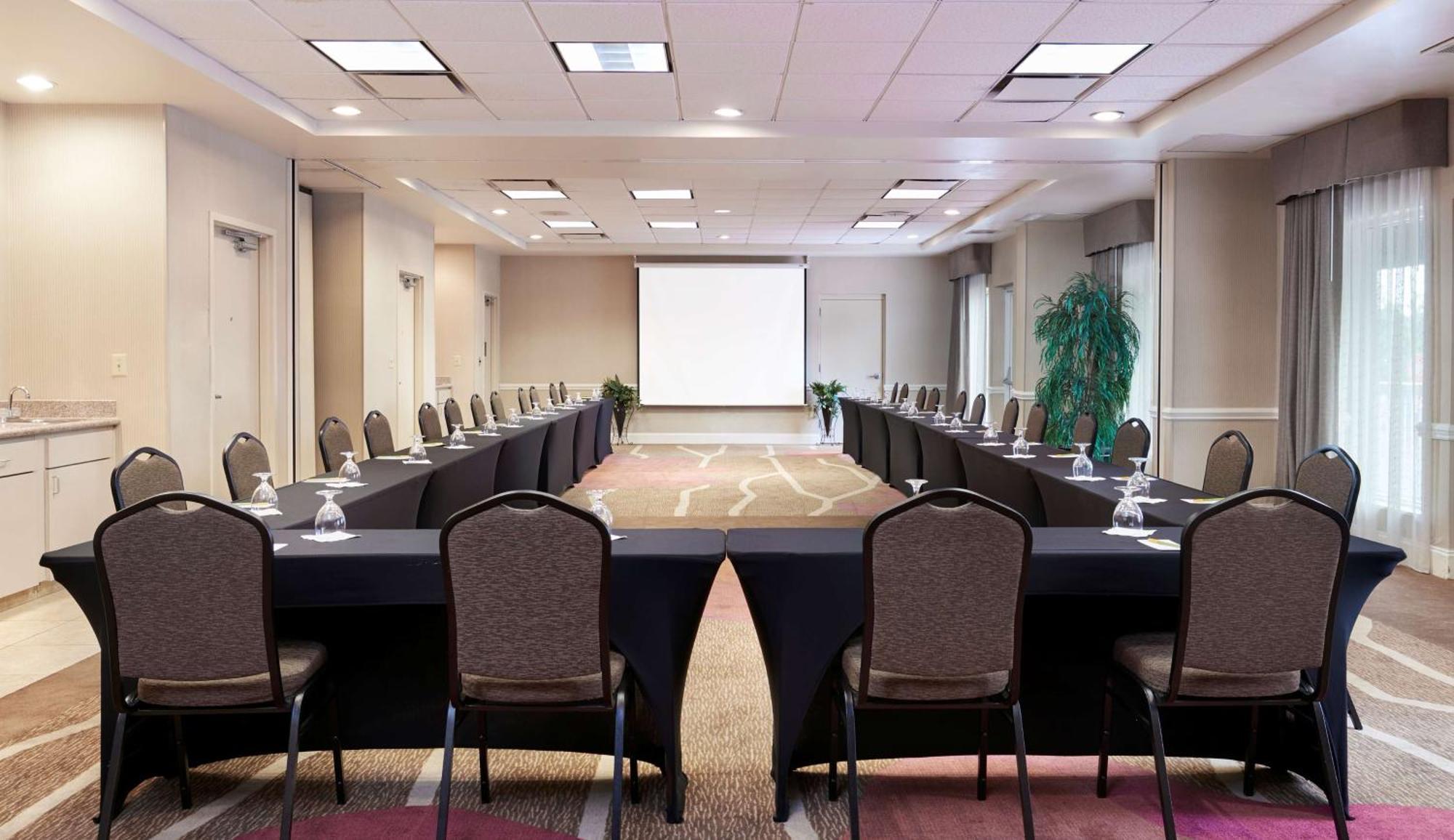 Hilton Garden Inn Charlotte North Kültér fotó