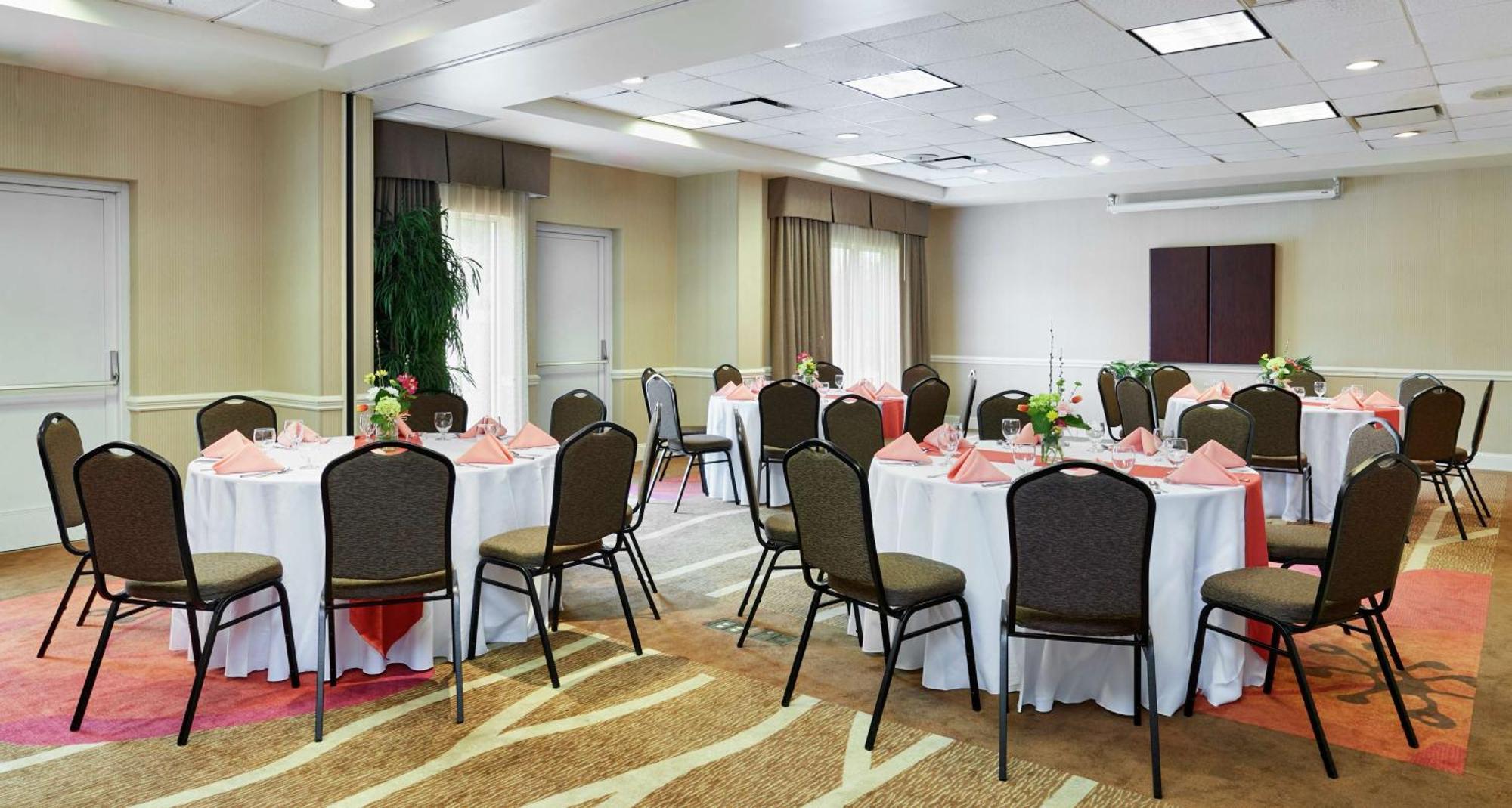Hilton Garden Inn Charlotte North Kültér fotó