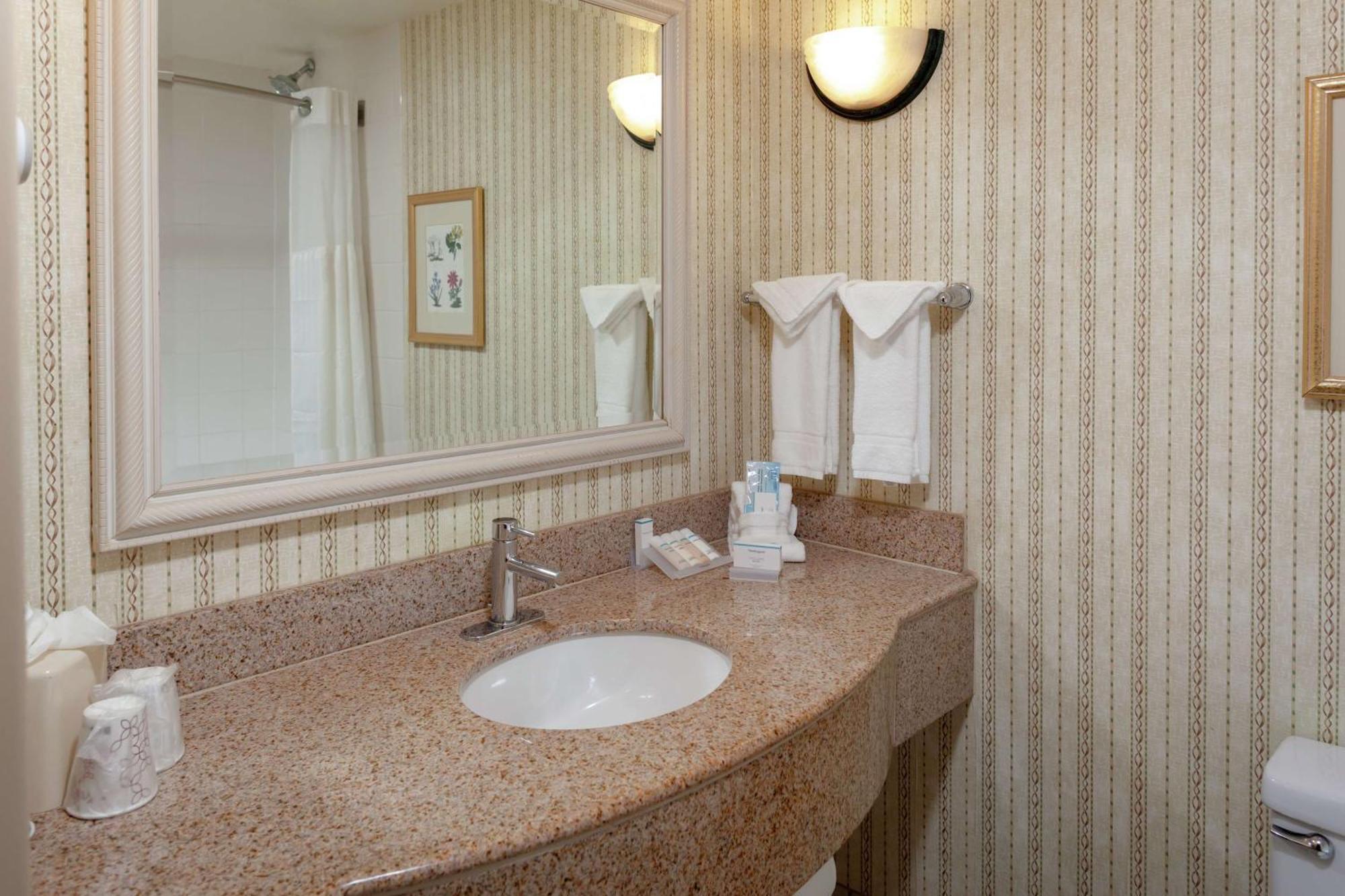 Hilton Garden Inn Charlotte North Kültér fotó